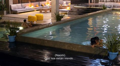 video napoli y naomi|Las escenas más ardientes de Naomi y Napoli en la ducha .